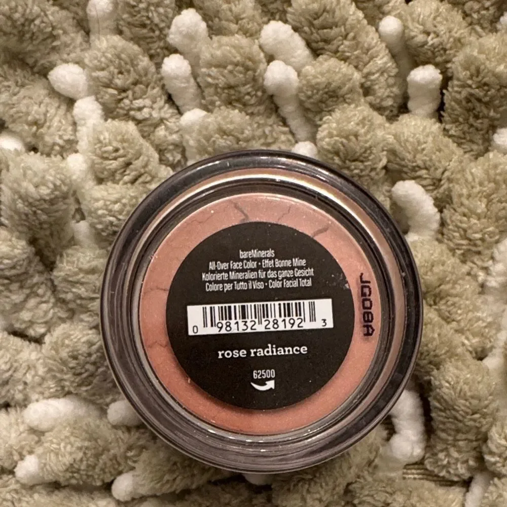 bareMinerals compact black